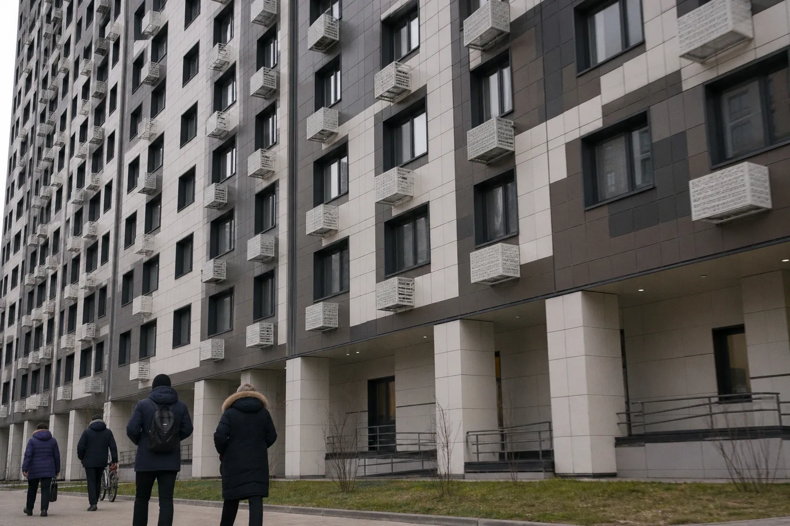 Жители трех домов в Бирюлеве Западном приступили к осмотру квартир по реновации